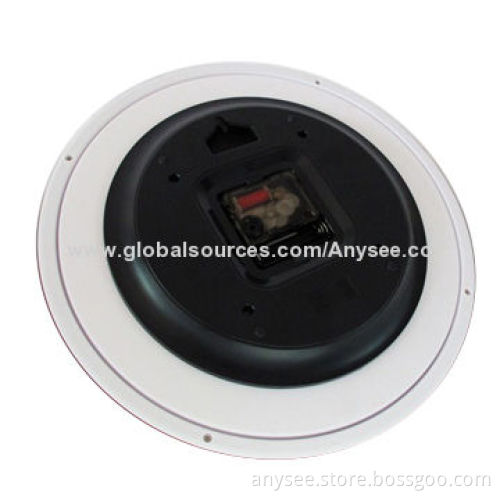 Wall-clock spy camera, 10-hour battery lifespan